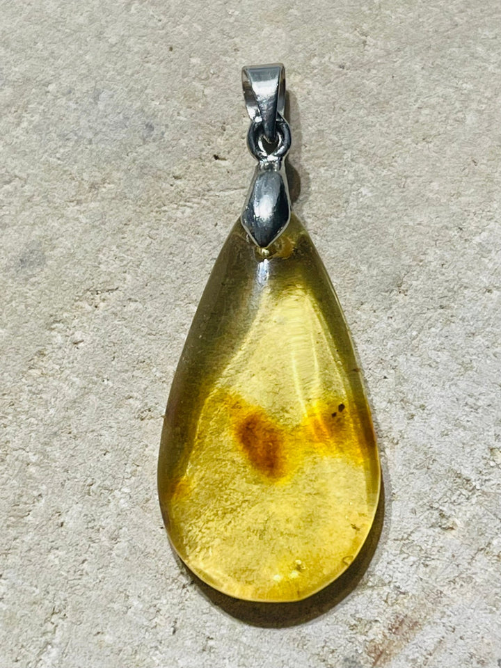 Pendentifs en Ambre au choix - Les bijoux de Théa