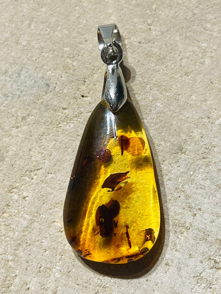 Pendentifs en Ambre au choix - Les bijoux de Théa