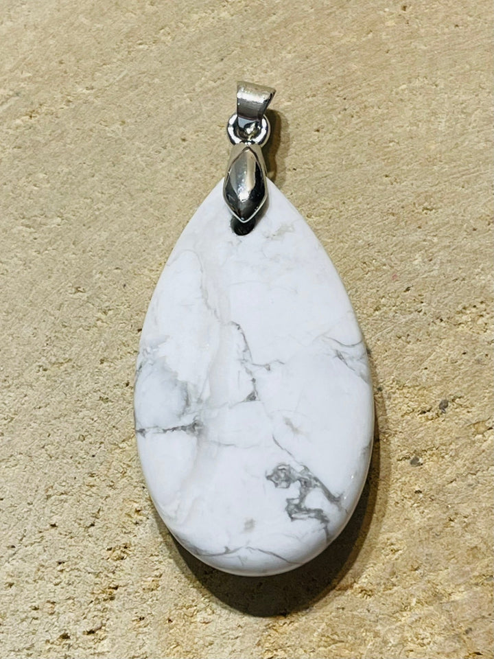 Pendentifs en Howlite au choix - Les bijoux de Théa