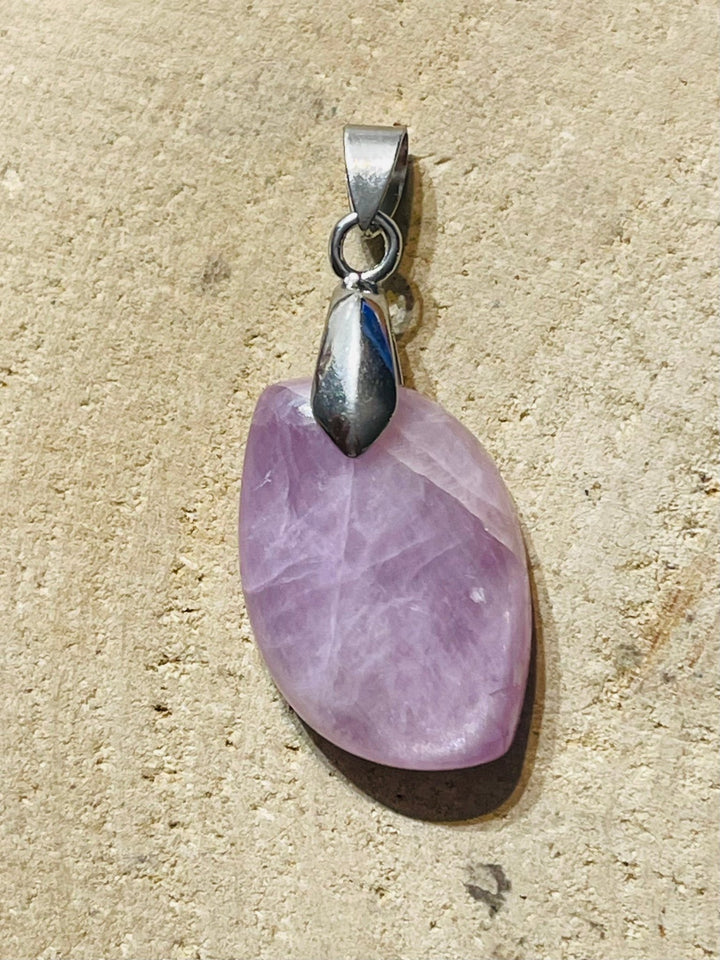 Pendentifs en Kunzite au choix (2) - Les bijoux de Théa