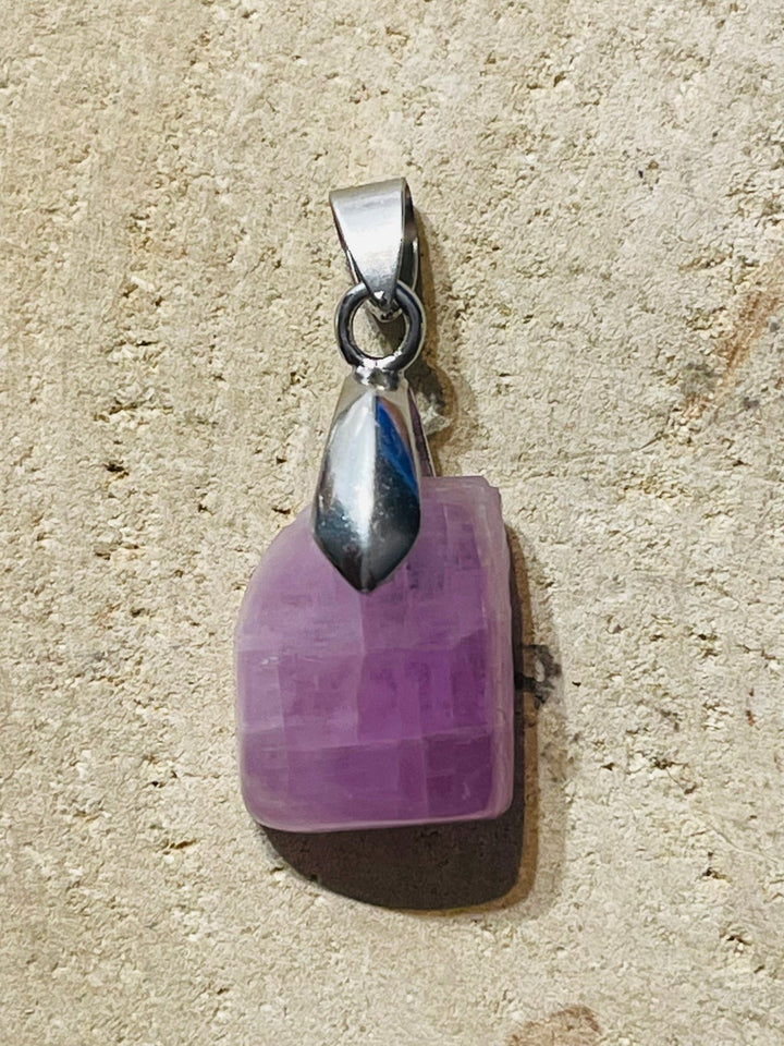 Pendentifs en Kunzite au choix (2) - Les bijoux de Théa