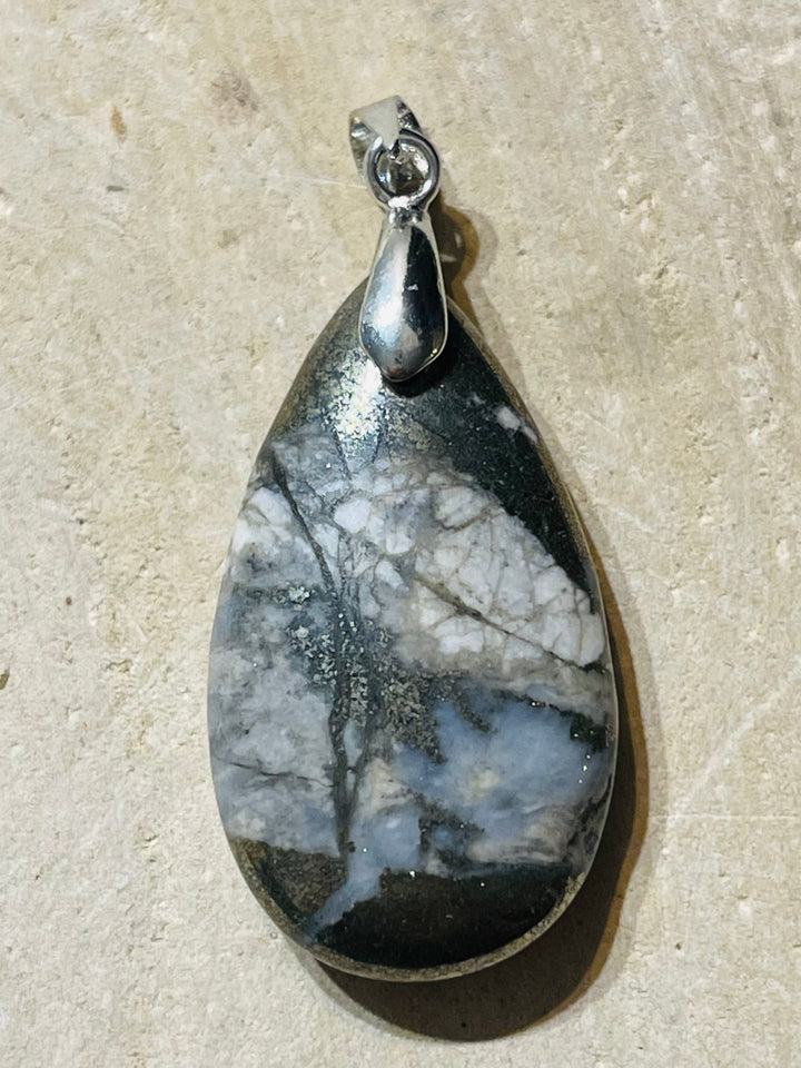Pendentifs en Pyrite au choix - Les bijoux de Théa