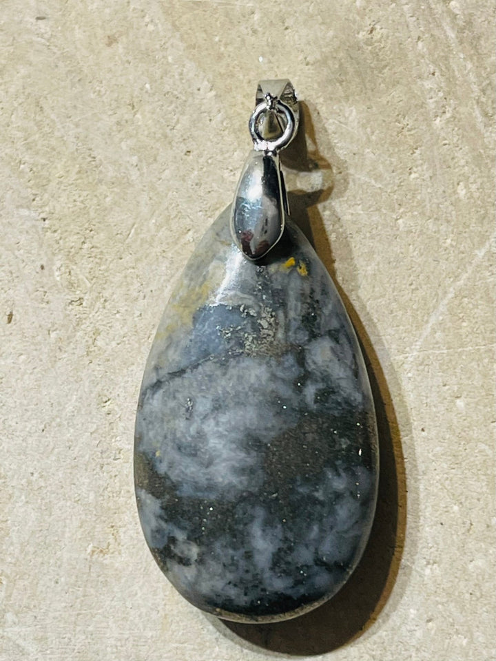 Pendentifs en Pyrite au choix - Les bijoux de Théa