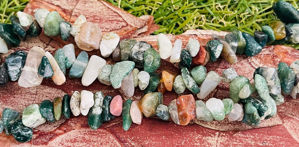 Perles chips / pépites en Agate indienne 5 - 8 mm (fil de 80 cm) - Les bijoux de Théa