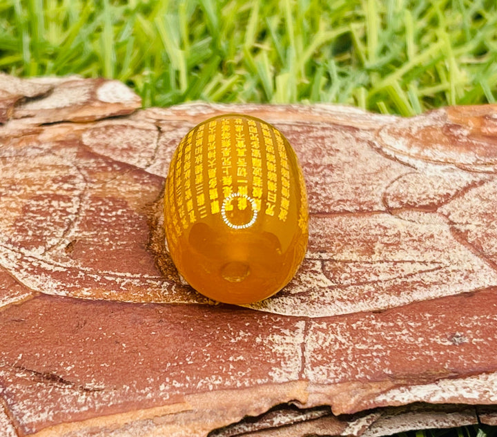 Perles en Agate miel avec sutra du cœur - Les bijoux de Théa