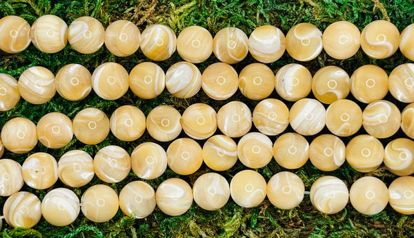 Perles en Nacre beige en 8 mm - Les bijoux de Théa