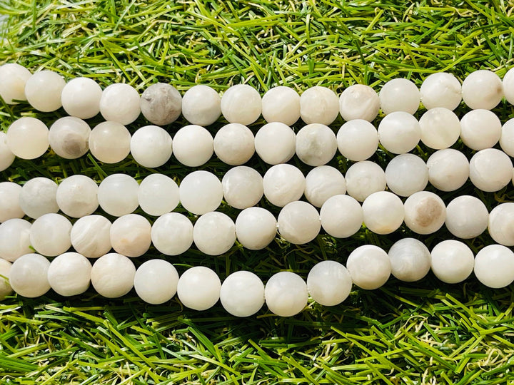 Perles en pierre naturelle en Agate blanche mate en 8 mm - Les bijoux de Théa