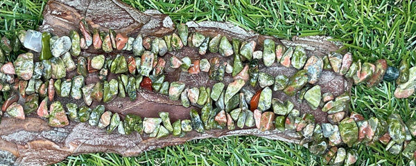 Perles naturelles chips / pépites en Unakite 5 - 8 mm (fil de 80 cm) - Les bijoux de Théa