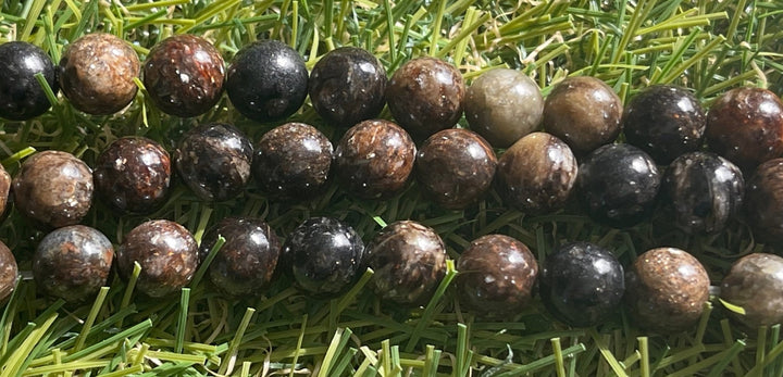 Perles naturelles en Biotite en 8 mm - Les bijoux de Théa