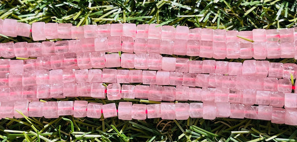 Perles naturelles en Quartz rose cube en 4 mm - Les bijoux de Théa