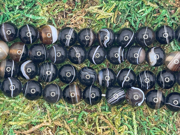 Perles naturelles en Sardonyx noire en 6 mm - Les bijoux de Théa