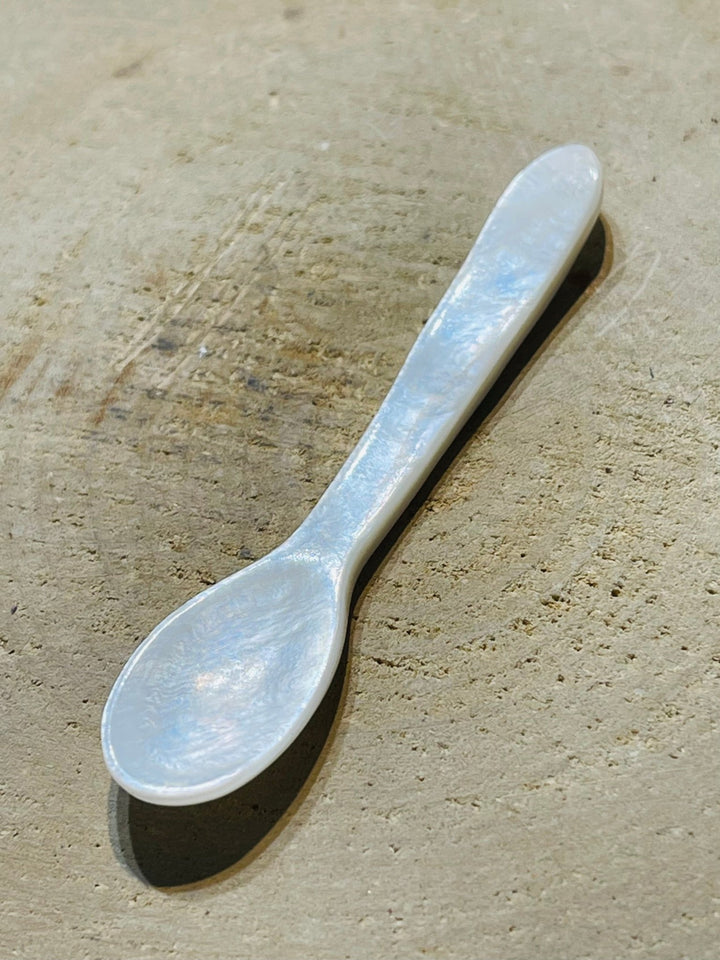 Petite cuillère en nacre - Les bijoux de Théa