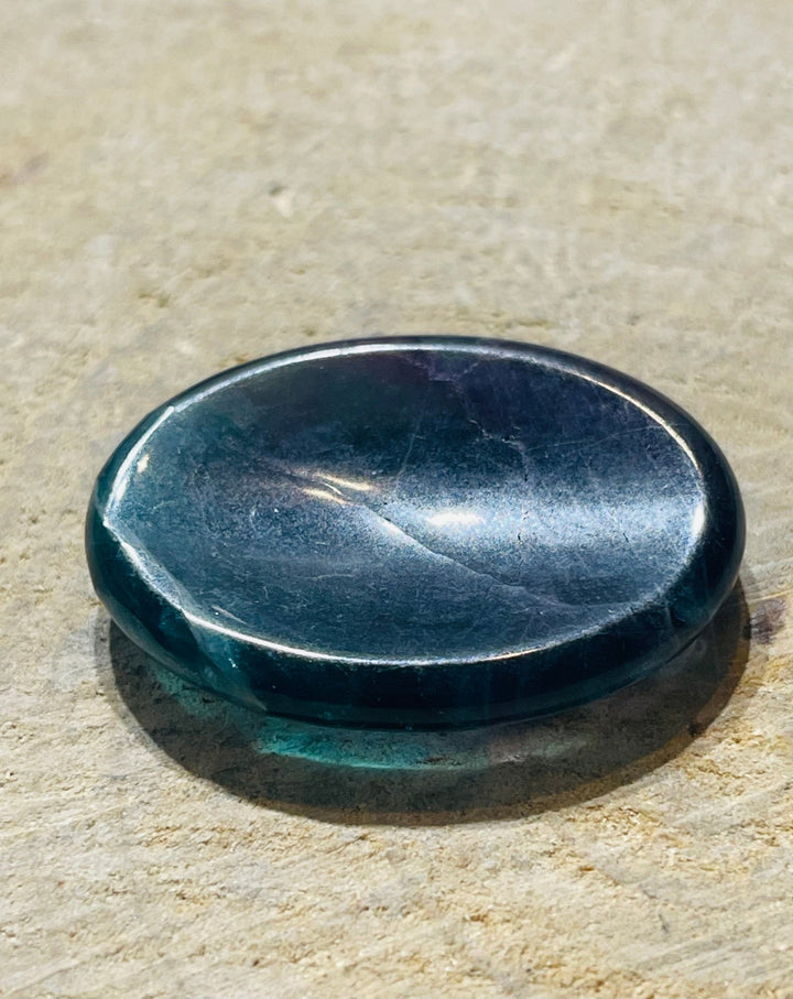 Pierre d’apaisement en Fluorite contre le stress - Les bijoux de Théa