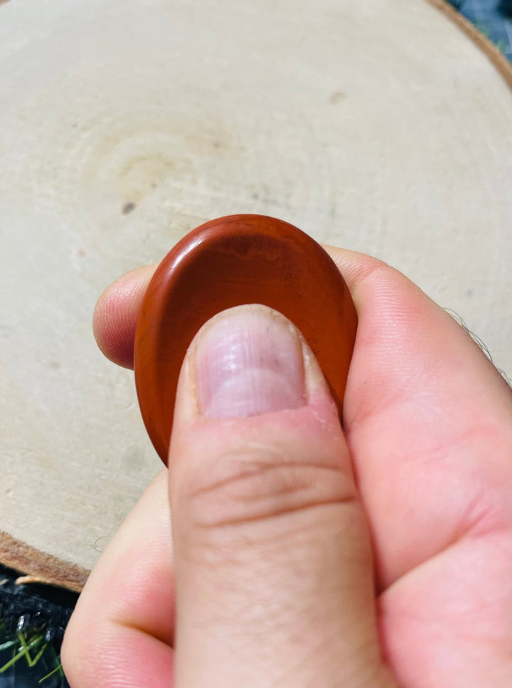 Pierre d’apaisement en Jaspe rouge contre le stress - Les bijoux de Théa