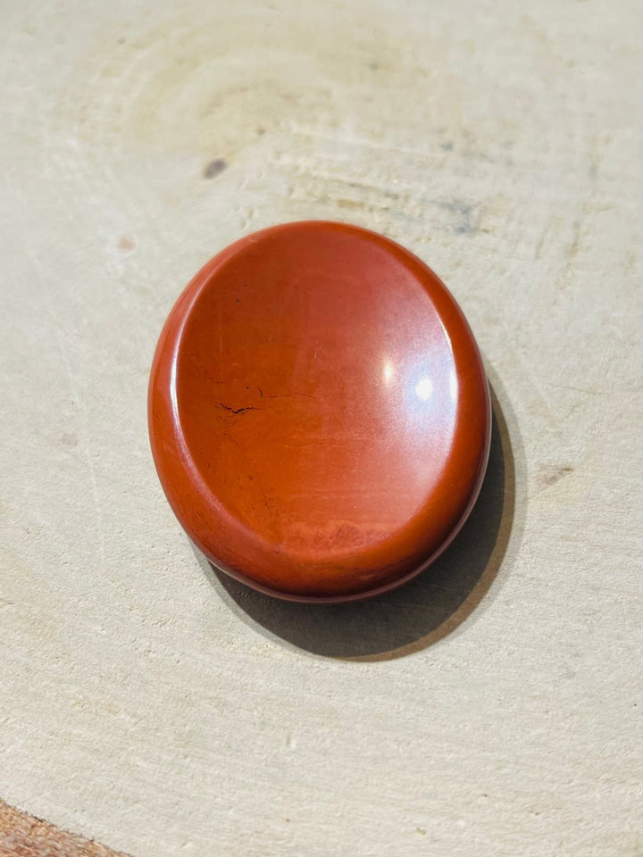 Pierre d’apaisement en Jaspe rouge contre le stress - Les bijoux de Théa