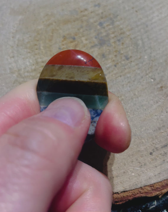 Pierre d’apaisement en 7 chakras contre le stress - les bijoux de Thea
