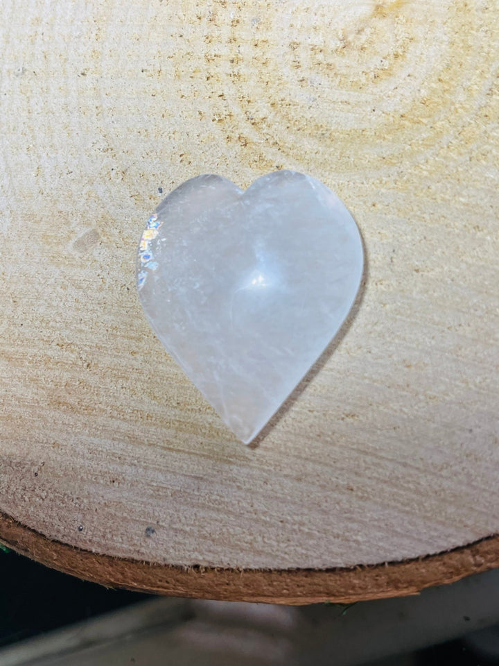 Quartz cabochon en forme de cœur - Les bijoux de Théa