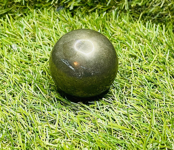 Sphère en Pyrite 40 mm - Les bijoux de Théa