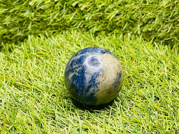 Sphère en Sodalite 40 mm - Les bijoux de Théa