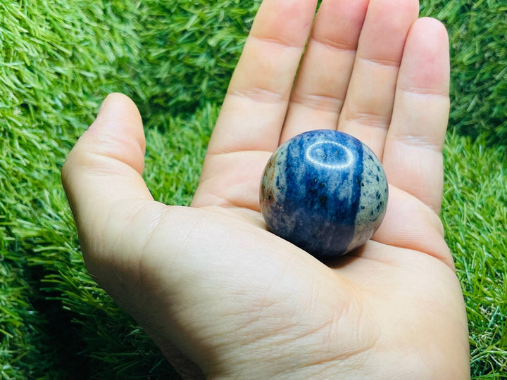 Sphère en Sodalite 40 mm - Les bijoux de Théa