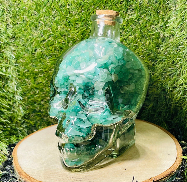 Tête de mort, Skull, Crâne rempli de pépites en pierre naturelle Aventurine verte - Les bijoux de Théa