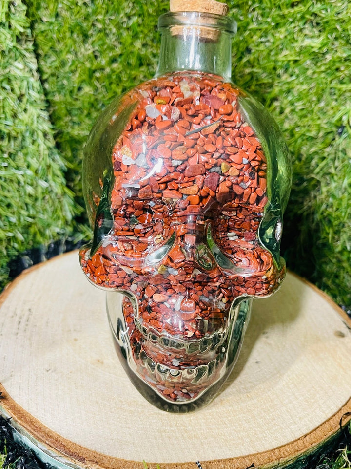 Tête de mort, Skull, Crâne rempli de pépites en pierre naturelle Jaspe rouge - Les bijoux de Théa