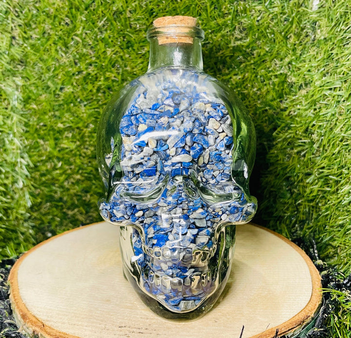 Tête de mort, Skull, Crâne rempli de pépites en pierre naturelle Lapis Lazuli - Les bijoux de Théa