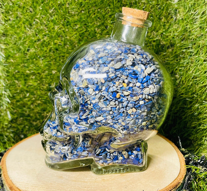 Tête de mort, Skull, Crâne rempli de pépites en pierre naturelle Lapis Lazuli - Les bijoux de Théa