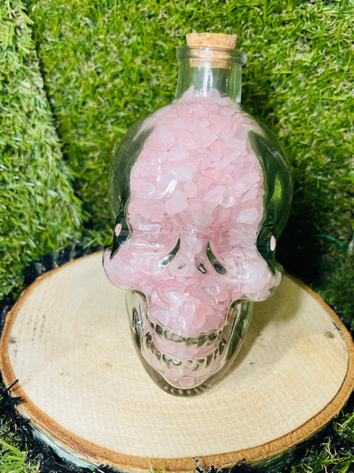 Tête de mort, Skull, Crâne rempli de pépites en pierre naturelle Quartz rose - Les bijoux de Théa