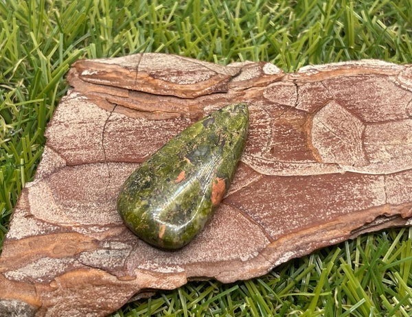 Unakite cabochon - Les bijoux de Théa