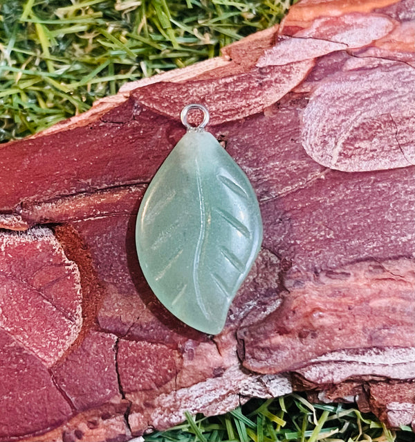 Pendentif Feuille en Aventurine verte - Les bijoux de Théa