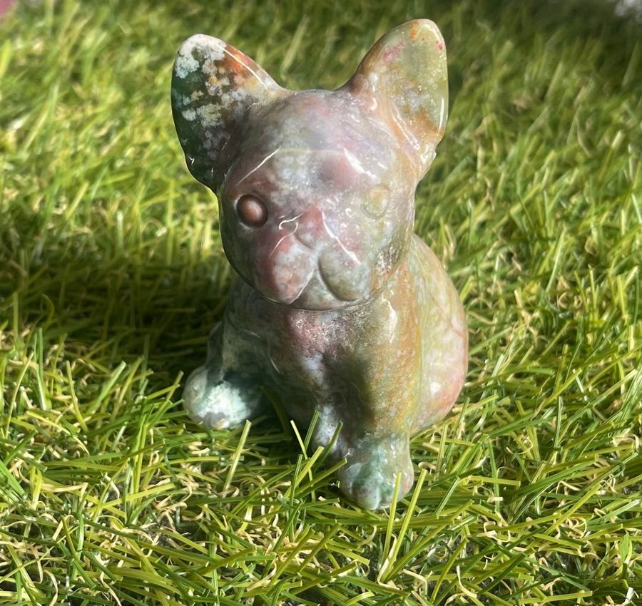 Magnifique chien Bouledogue en Jaspe Océan - Les bijoux de Théa