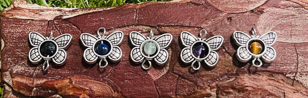 Lot de 5 intercalaires connecteurs Papillon avec 5 perles naturelles différentes pour bracelet