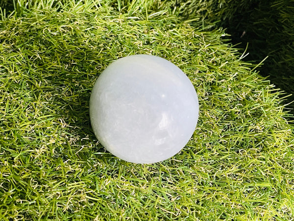Sphère en Cyanite de 52 mm