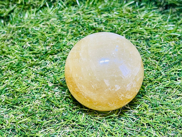 Sphère en Calcite de 52 mm