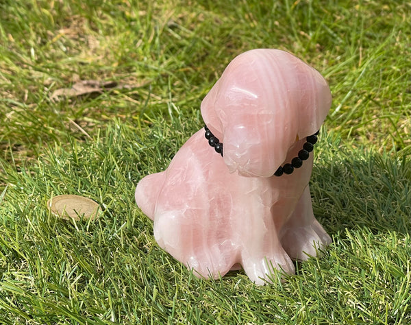 Magnifique chien en Quartz rose avec collier en Tourmaline noire - Les bijoux de Théa