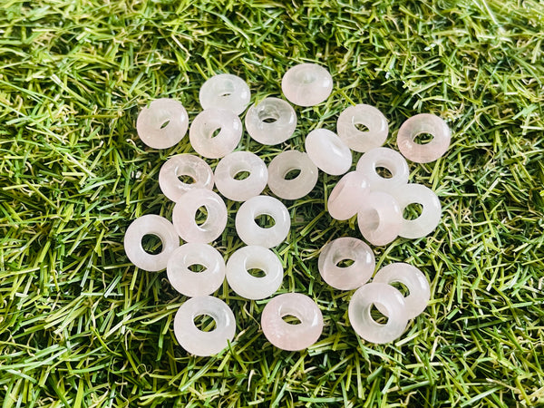 Perles naturelles en Quartz rose à grand trou - Les bijoux de Théa