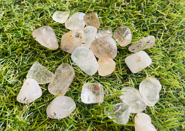 Lot de 5 pierres roulées naturelles en Quartz rutile - Les bijoux de Théa