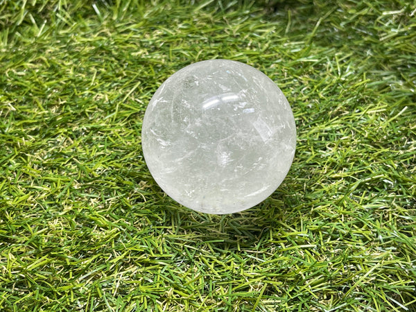 Sphère en Cristal de roche de 52 mm