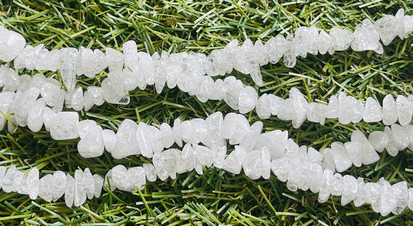 Perles chips / pépites en Cristal de roche craquelé 6-10 mm (fil de 40 cm) - Les bijoux de Théa