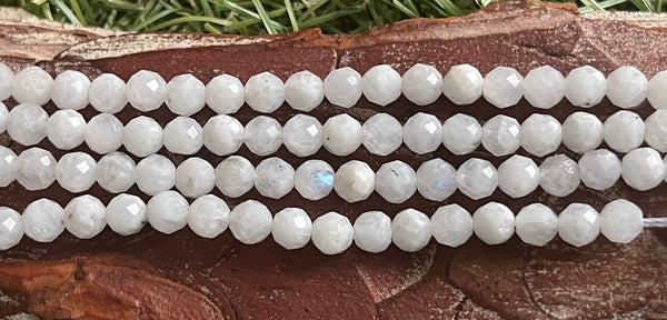 Perles naturelles en Péristérite à facettes en 4 mm
