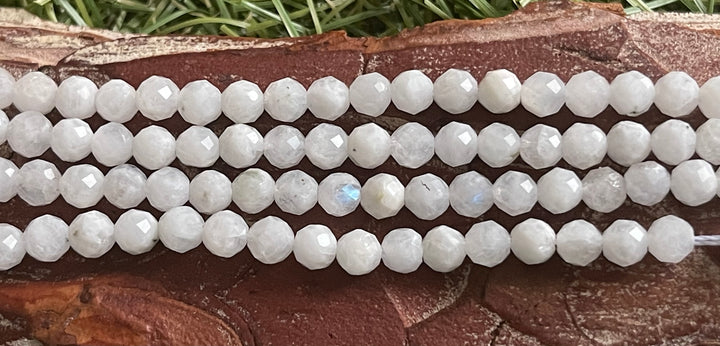 Perles naturelles en Péristérite à facettes en 4 mm - Les bijoux de Théa