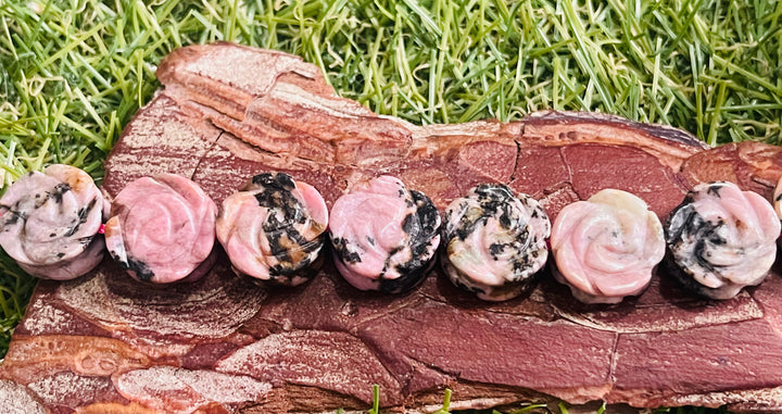 Lot de 2 Perles naturelles en Rhodonite en forme de fleur (14 mm) - Les bijoux de Théa