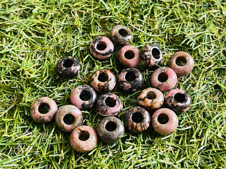 Perles naturelles en Rhodonite à grand trou - Les bijoux de Théa