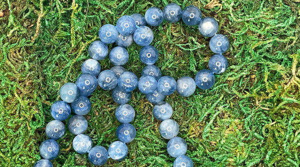 Perles naturelles en Cyanite en 7-7,5 mm (lot de 20 perles)
