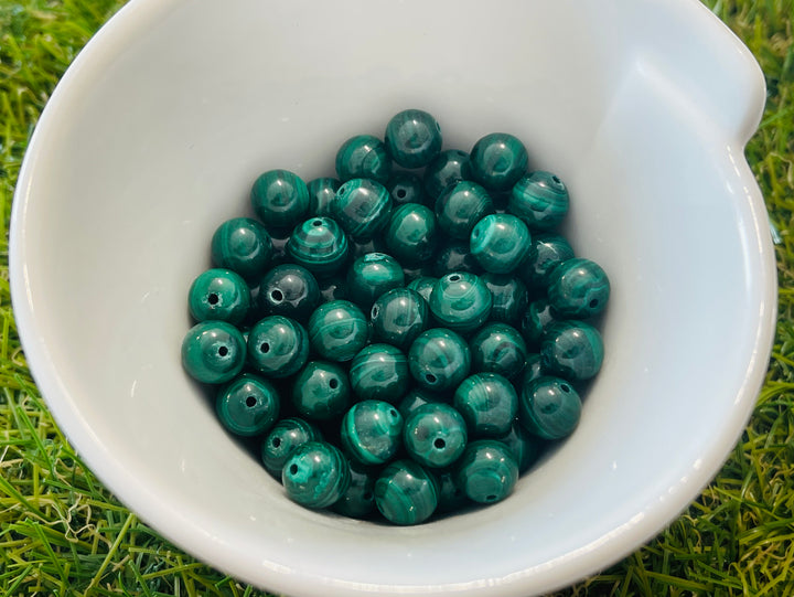 Perles naturelles en Malachite en 8 mm (lot de 10 perles) - Les bijoux de Théa