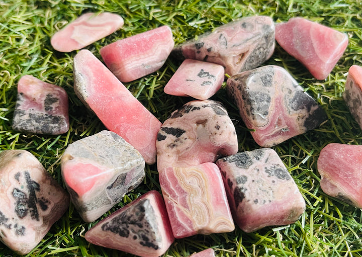 Lot de 3 pierres roulées naturelles en Rhodochrosite - Les bijoux de Théa