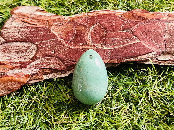 Pendentif Œuf en Aventurine verte ou œuf de Yoni - Les bijoux de Théa